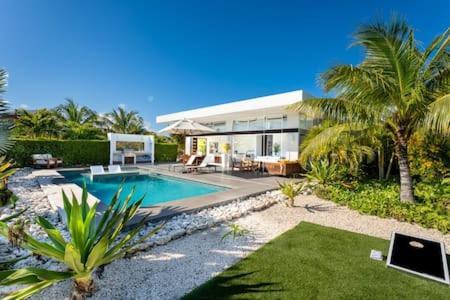 Beachside 2 Bedroom Villa With Pool And Resort Amenities - White Villas - V7 普罗维登西亚莱斯岛 外观 照片